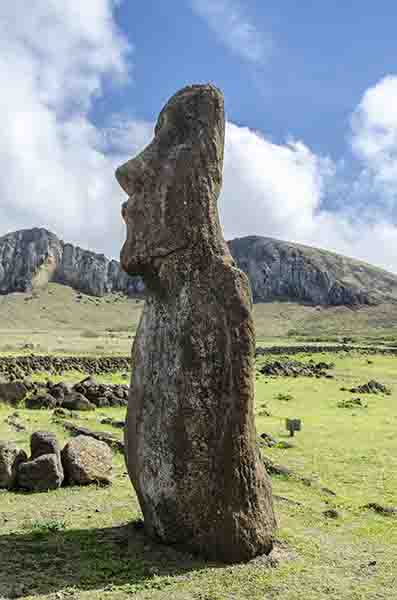 71 - Chile - isla de Rapa Nui o Pascua - Ahu Tongariki - el Moai viajero